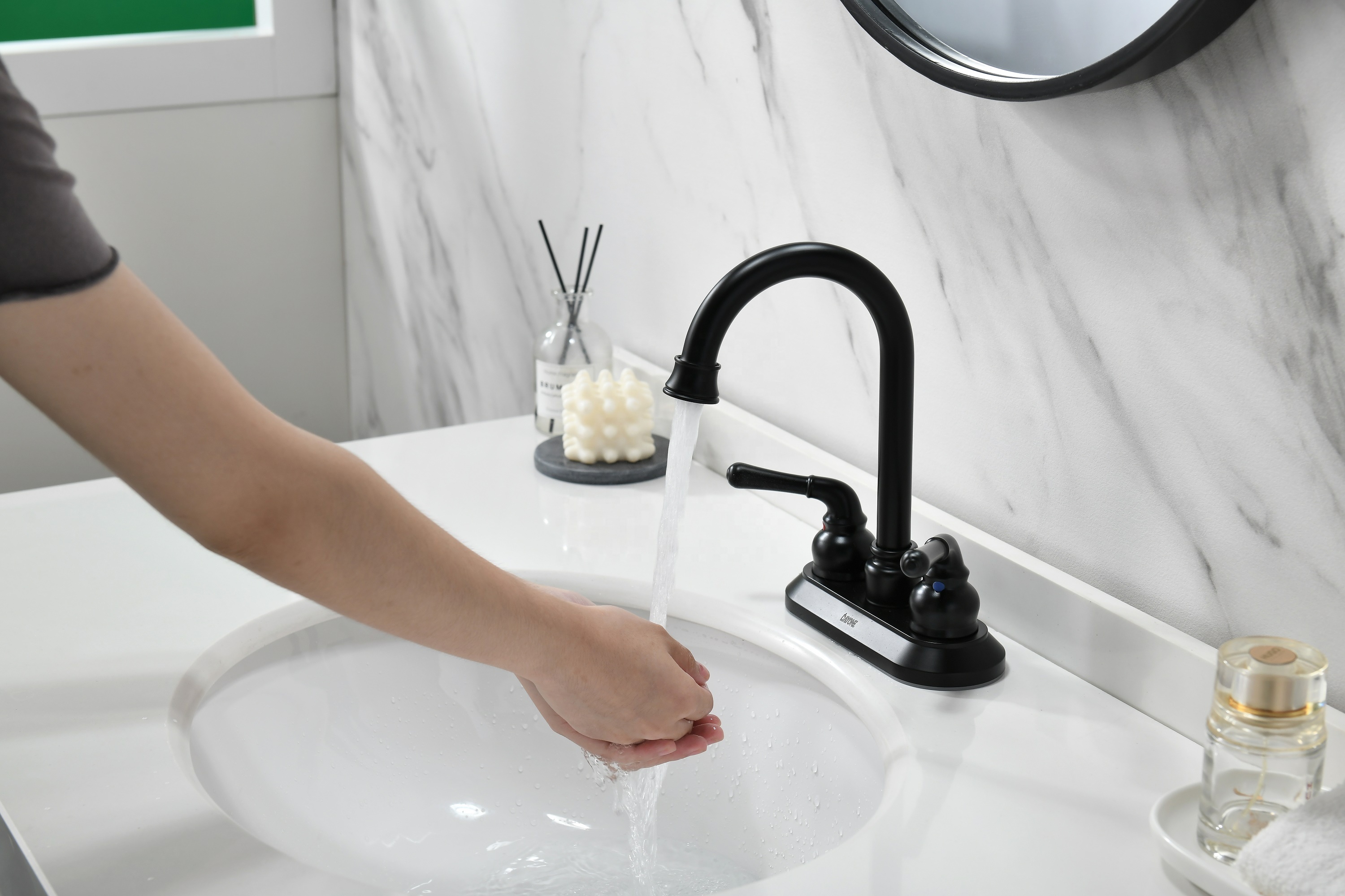 Robinet de vanité noir robinets de baignoire de salle de bain avec 2 poignées robinet de bassin de salle de bain mat chaud et froid